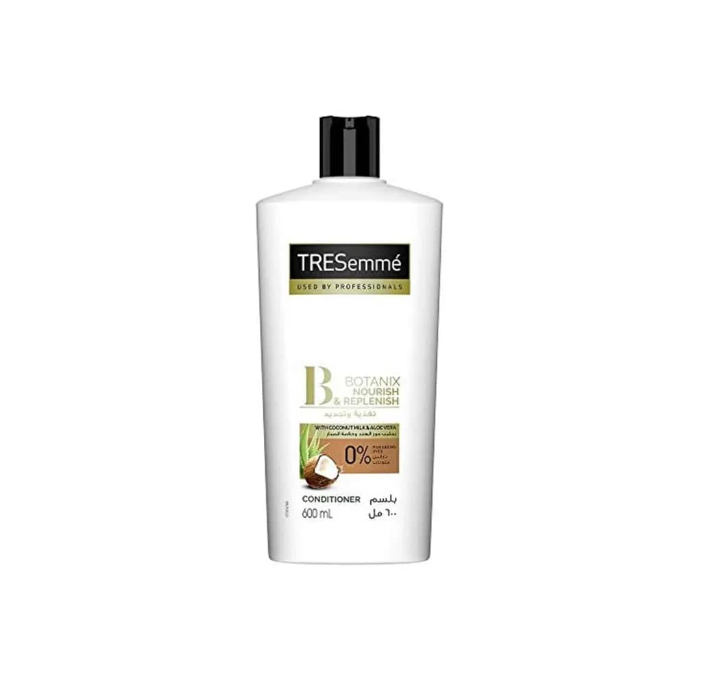 Tresemme Botanix Natural Nourish & Replenish Conditioner With Coconut Milk & Aloe Vera 600Ml